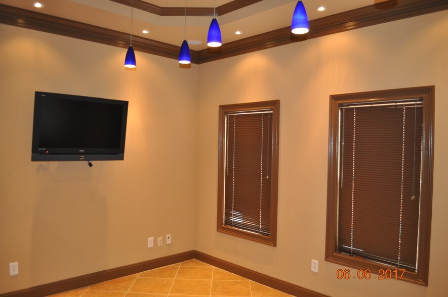 More Photos Of 4485 Tench Rd, Suwanee Office For Sale