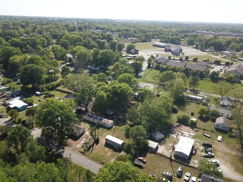 More Photos Of 308-311B Drake Cir, Anderson Multifamily For Sale