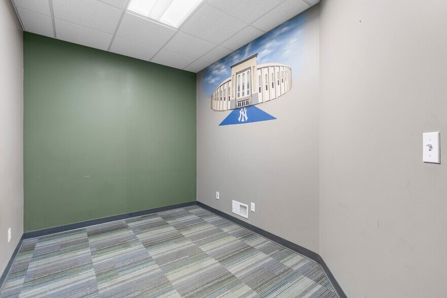 More Photos Of 1450 E Ridge Rd, Rochester Freestanding For Sale