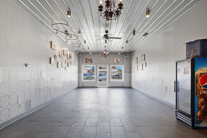 More Photos Of 105 McCreary St, Fort Branch Storefront Retail Office For Sale