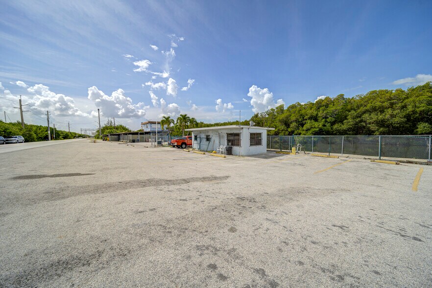 More Photos Of 58000 Card Sound Rd, Key Largo Restaurant For Sale