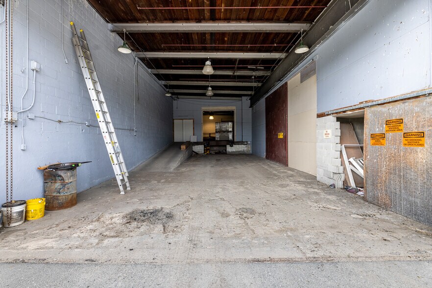 More Photos Of 1139-1143 Clark Pond Rd, North Haverhill Manufacturing For Sale