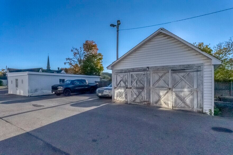 More Photos Of 180 Broadway, Port Ewen Storefront Retail Office For Sale