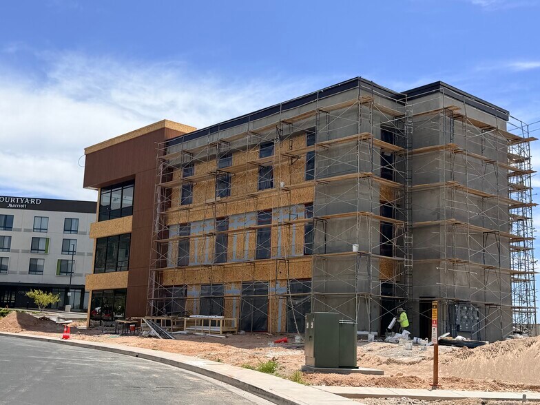 More Photos Of 1268 Interstate Dr, Cedar City Office For Lease