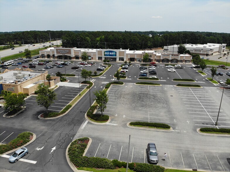More Photos Of 151 Glensford Dr, Fayetteville Land For Lease