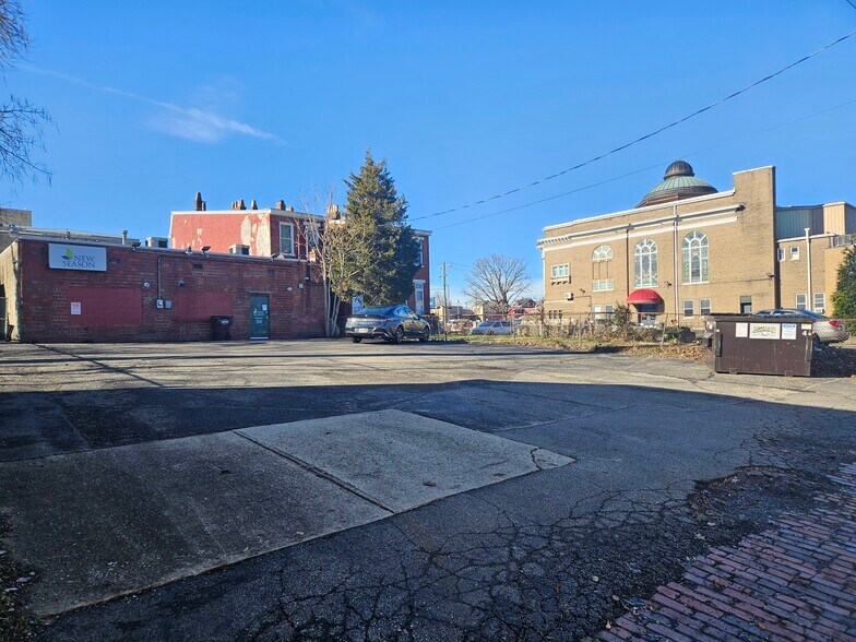 More Photos Of 1552 Madison Ave, Covington Medical For Sale