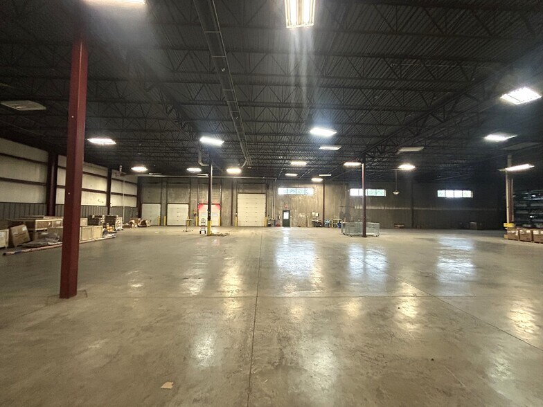 More Photos Of 715 Progress Way, Sun Prairie Warehouse For Lease
