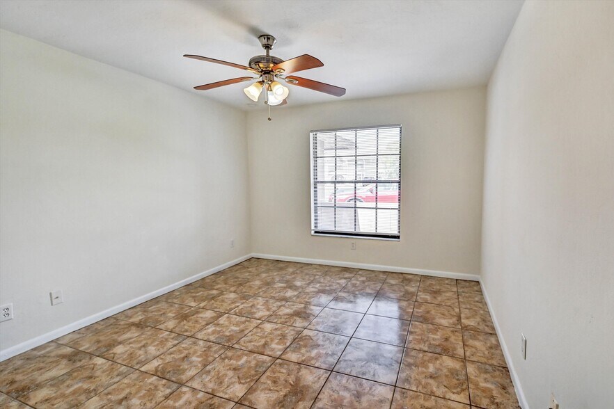 More Photos Of 4707 SW 8th Pl, Cape Coral Apartments For Sale