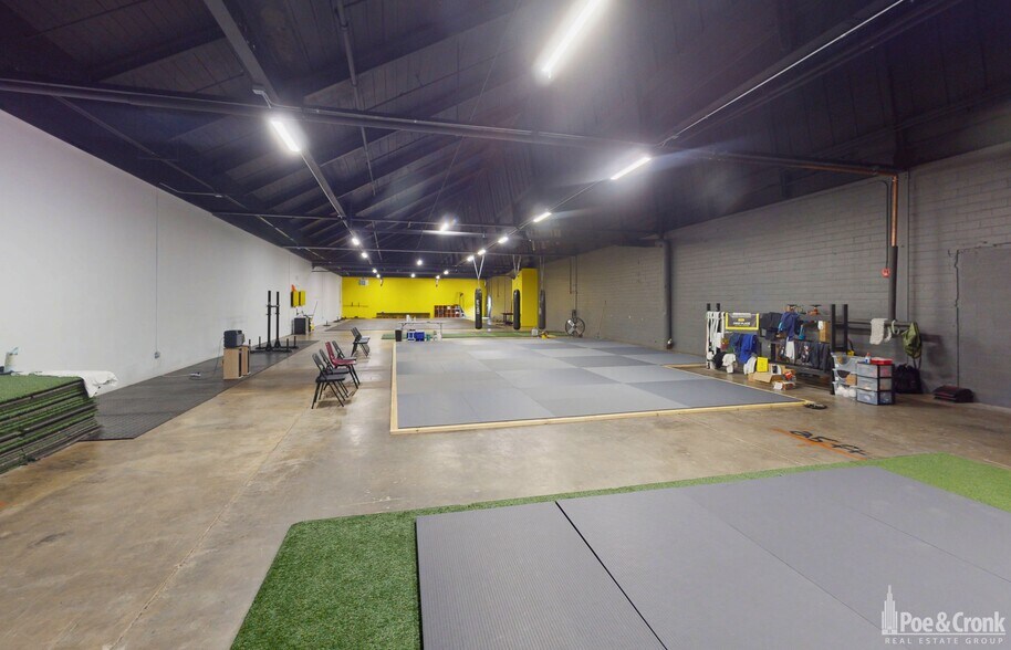 More Photos Of 941 Industry Ave SE, Roanoke Warehouse For Sale