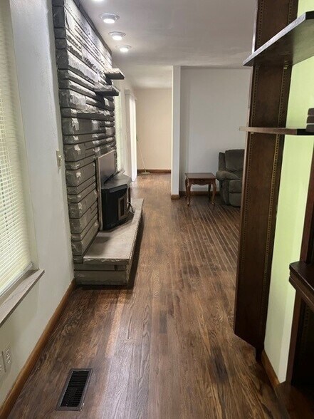 More Photos Of 5010 Washington St W, Cross Lanes Multifamily For Lease