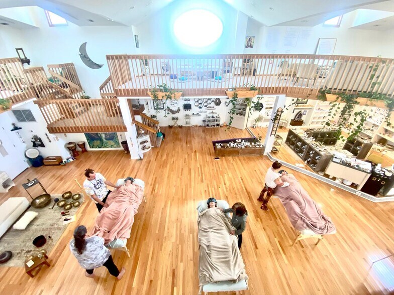 More Photos Of 1209 S Croatan Hwy, Kill Devil Hills Storefront For Sale