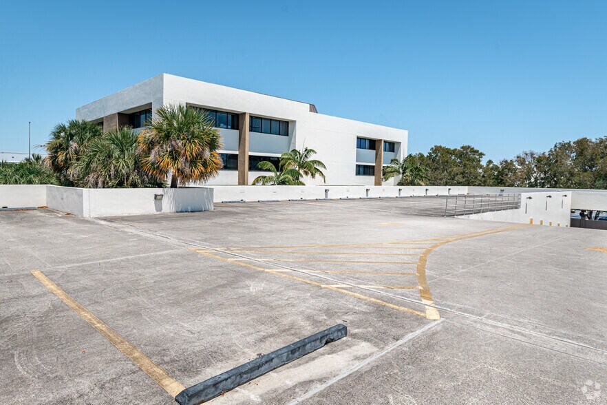 More Photos Of 1900 NW Corporate Blvd, Boca Raton Unknown For Lease