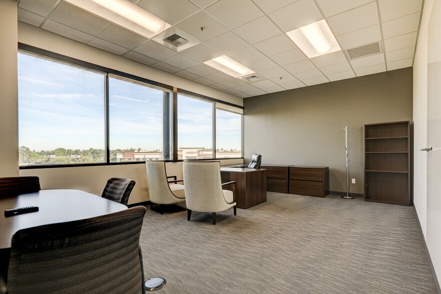 More Photos Of 11117 River Run Blvd, Bakersfield Office For Lease