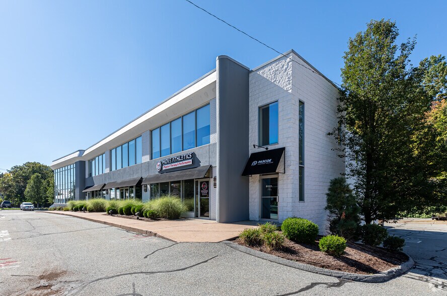 More Photos Of 1680 Riverdale St, West Springfield Storefront Retail Office For Lease