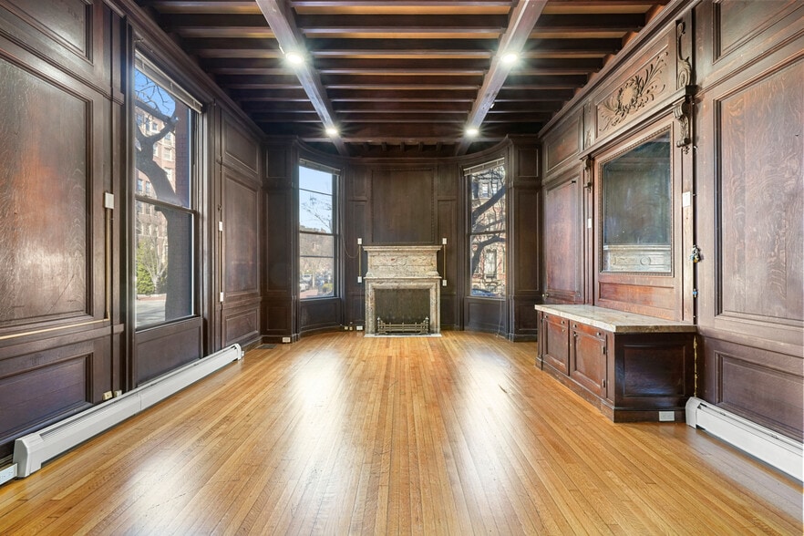 More Photos Of 164 Marlborough St, Boston Dormitory For Sale