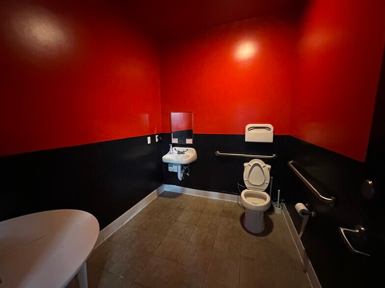 More Photos Of 509-523 E Rosecrans Ave, Compton Storefront Retail Office For Lease