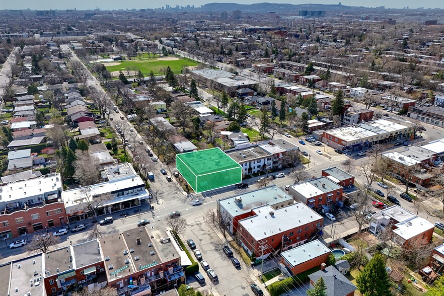 Primary Photo Of 1474 Rue Fleury E, Montréal Office For Sale