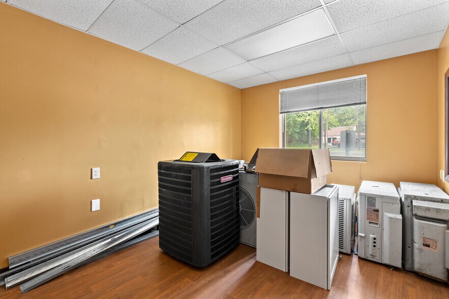 More Photos Of 4 Corwin Ct, Newburgh Medical For Sale