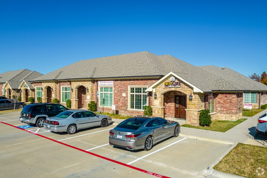 More Photos Of 425 Old Newman Rd, Frisco Unknown For Lease