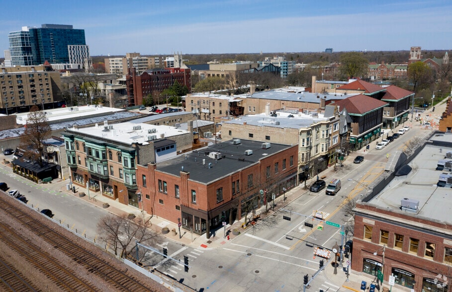 More Photos Of 101-107 N Oak Park Ave, Oak Park General Retail For Sale