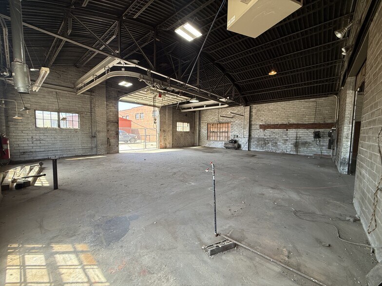 More Photos Of 1704 NW 6th St, Oklahoma City Warehouse For Lease