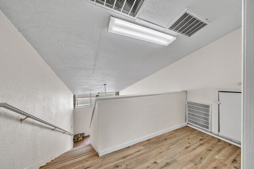 More Photos Of 2820 Broadmoor Ave, Concord Restaurant For Sale