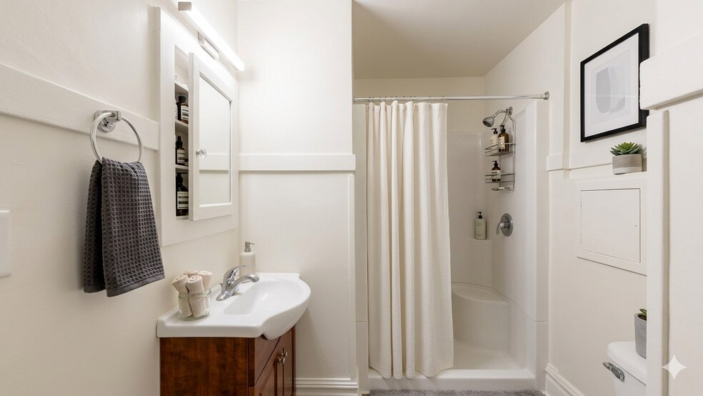More Photos Of 120-126 N Franklin St, Madison Apartments For Sale