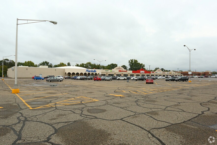 More Photos Of 23001-23303 Michigan Ave, Dearborn Freestanding For Lease