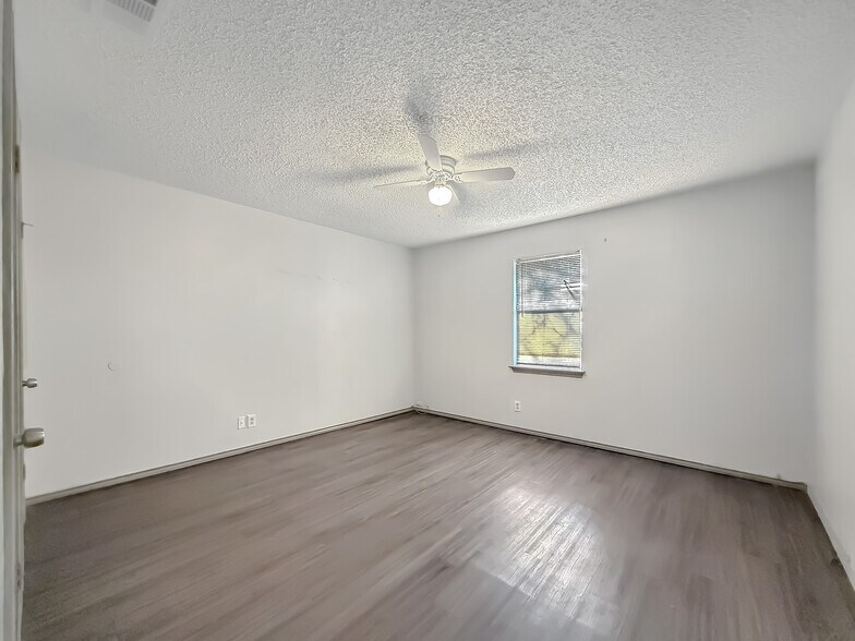 More Photos Of 1870 King David Dr, Three Rivers Apartments For Sale