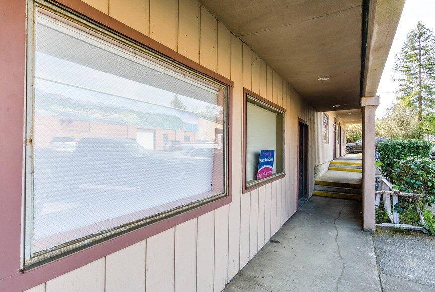 More Photos Of 234 S Main St, Willits Bank For Lease