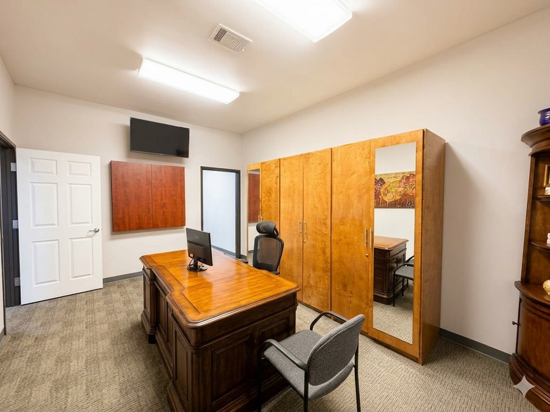 More Photos Of 4512 Legacy Dr, Plano Medical For Lease