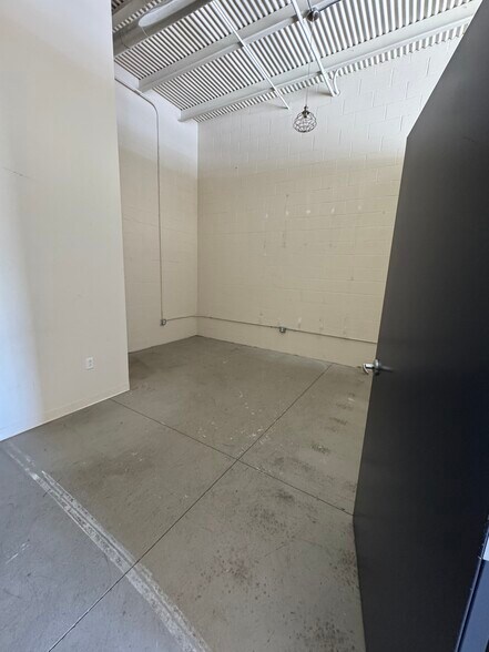 More Photos Of 12621-12631 Larchmere Blvd, Cleveland Apartments For Lease