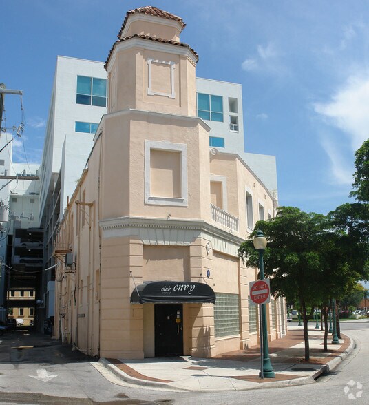 More Photos Of 1927 Ringling Blvd, Sarasota Freestanding For Sale