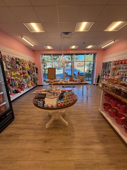 More Photos Of 8474 Bannerman Blvd, Tallahassee General Retail For Lease