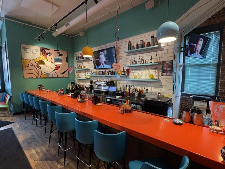 More Photos Of 212 E 3rd St, Des Moines General Retail For Sale