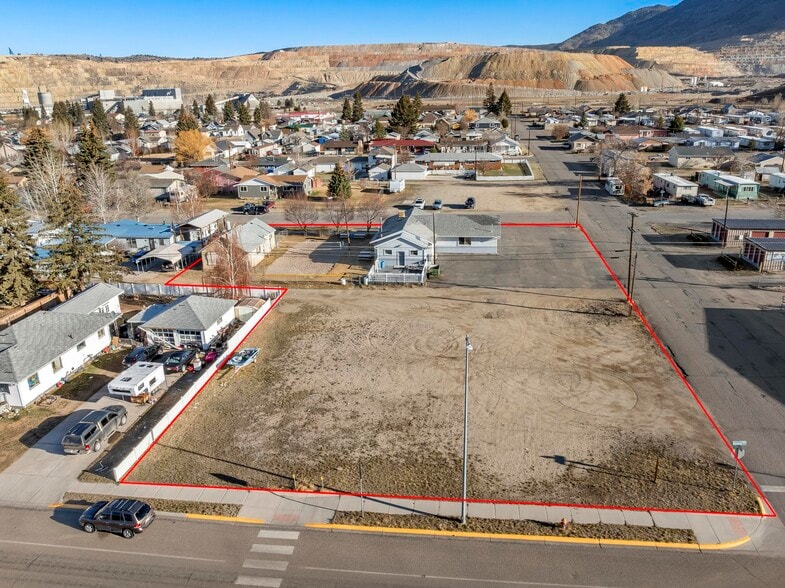 More Photos Of 2740 Elm St, Butte Bar For Sale