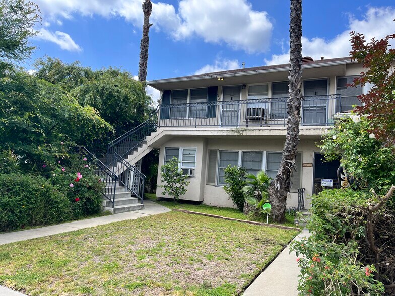 More Photos Of 988 W Glenoaks Blvd, Glendale Apartments For Sale