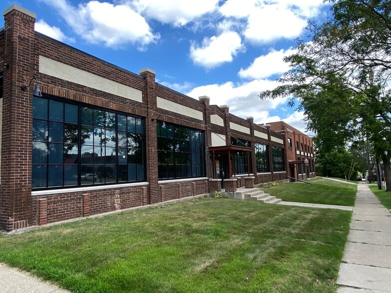 Primary Photo Of 655 19th Ave NE, Minneapolis Manufacturing For Lease