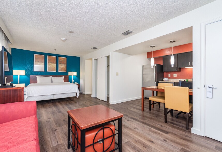 More Photos Of 1530 Howe Ave, Sacramento Hotel For Sale