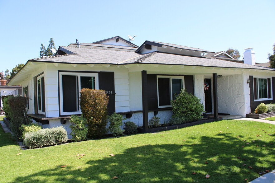 More Photos Of 2321 E Omega Ave, Anaheim Apartments For Sale