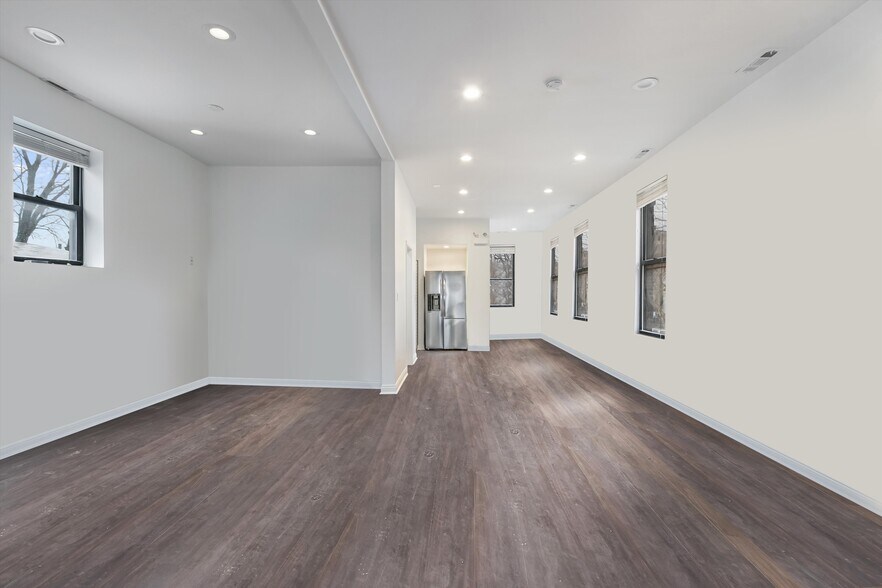 More Photos Of 1601 S Morgan St, Chicago General Retail For Sale