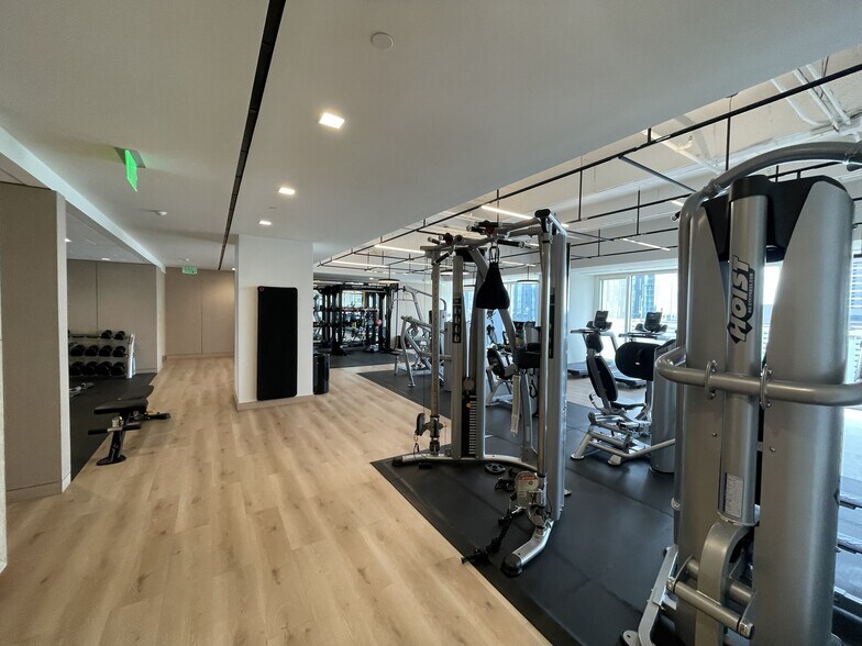 More Photos Of 401 Congress Ave, Austin Office For Lease