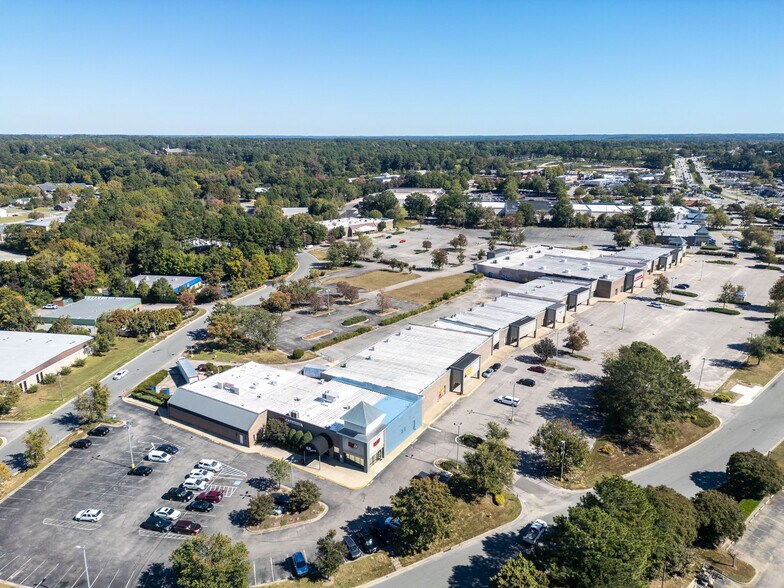 More Photos Of 3509 Maitland Dr, Raleigh Storefront Retail Office For Lease