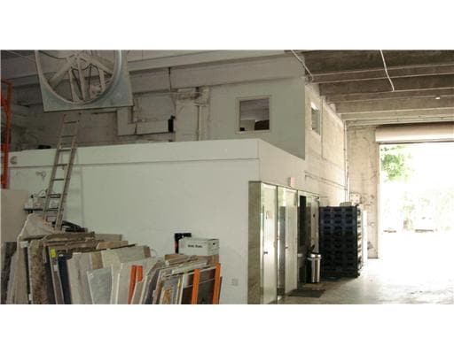 More Photos Of 2000-2040 NW 94th Ave, Miami Warehouse For Sale