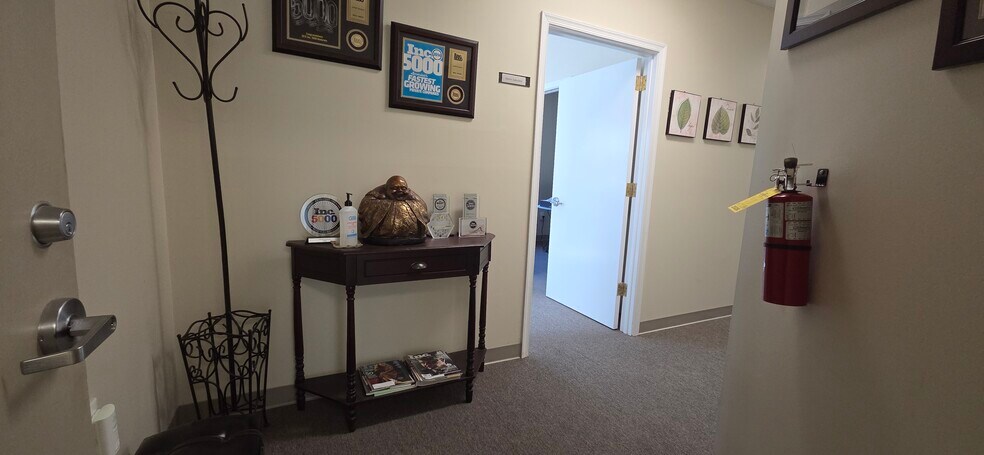 More Photos Of 168 Franklin Corner Rd, Lawrenceville Office For Sale