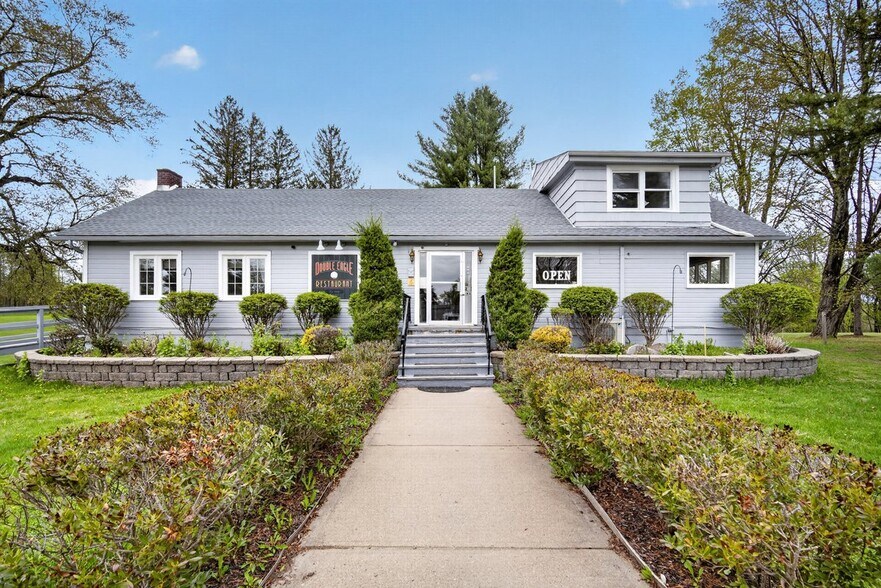 Primary Photo Of 301 N Kingsboro Ave, Gloversville Golf Course Driving Range For Sale