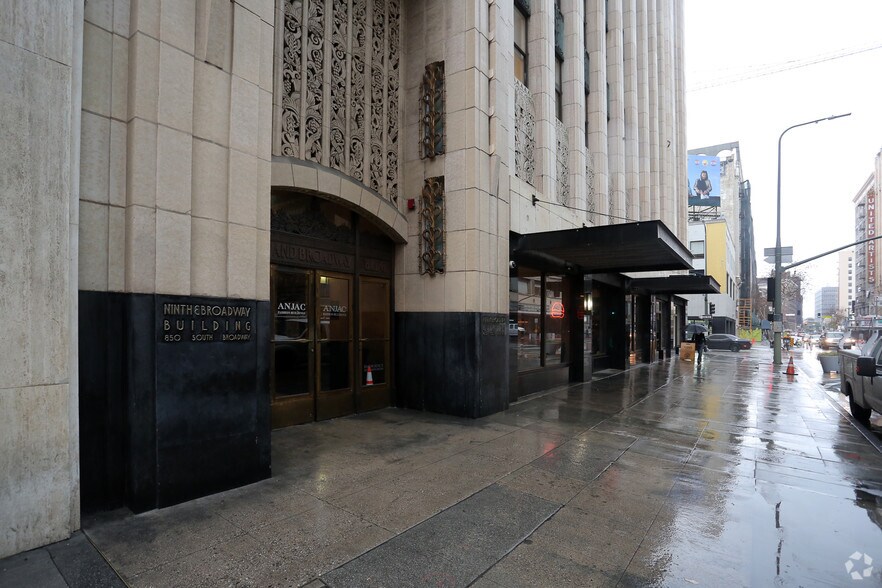 More Photos Of 850 S Broadway, Los Angeles Loft Creative Space For Lease