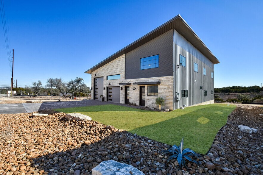 More Photos Of 1301 O Reilly Ct, Lakeway Specialty For Sale