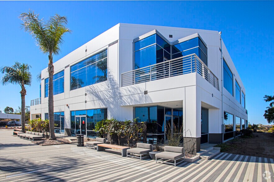 More Photos Of 6183 Paseo del Norte, Carlsbad Unknown For Lease