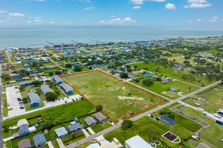 More Photos Of 1004 S Young St, Rockport Land For Sale